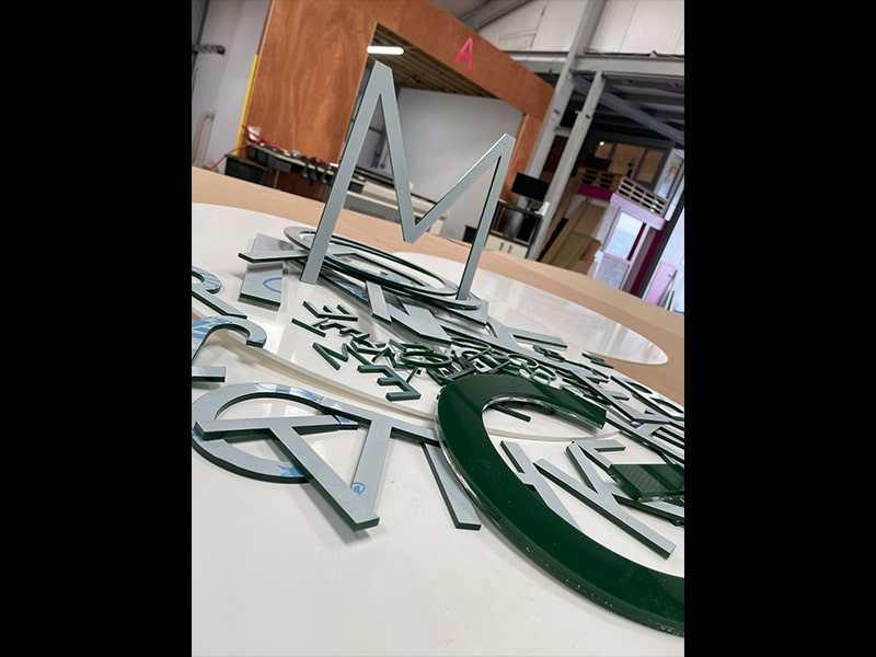Cut Lettering & 3D Letters